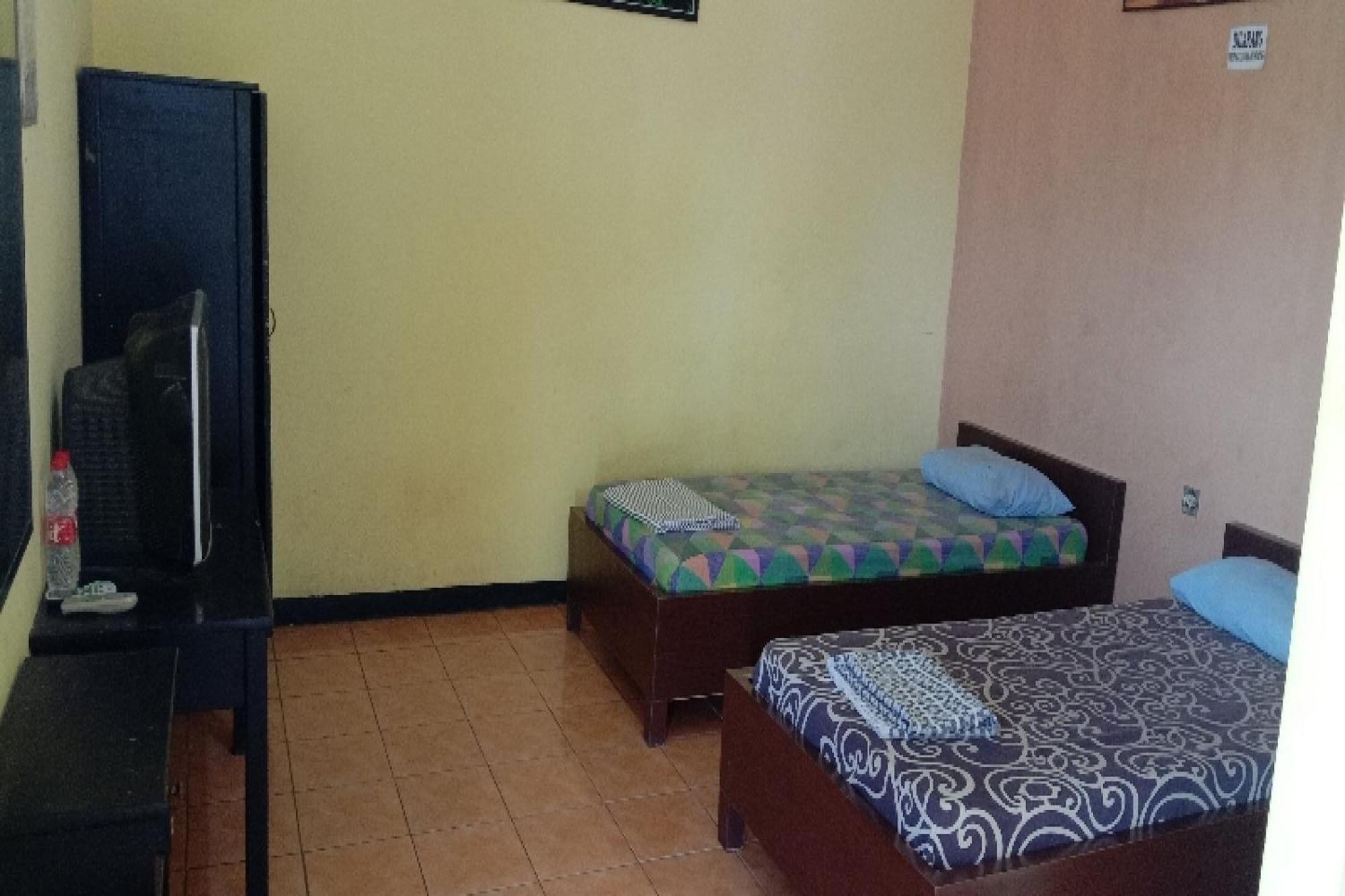 Oyo 90627 Mutiara Hotel